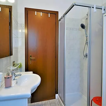 Near With Mountain Views Hotel Castelveccana